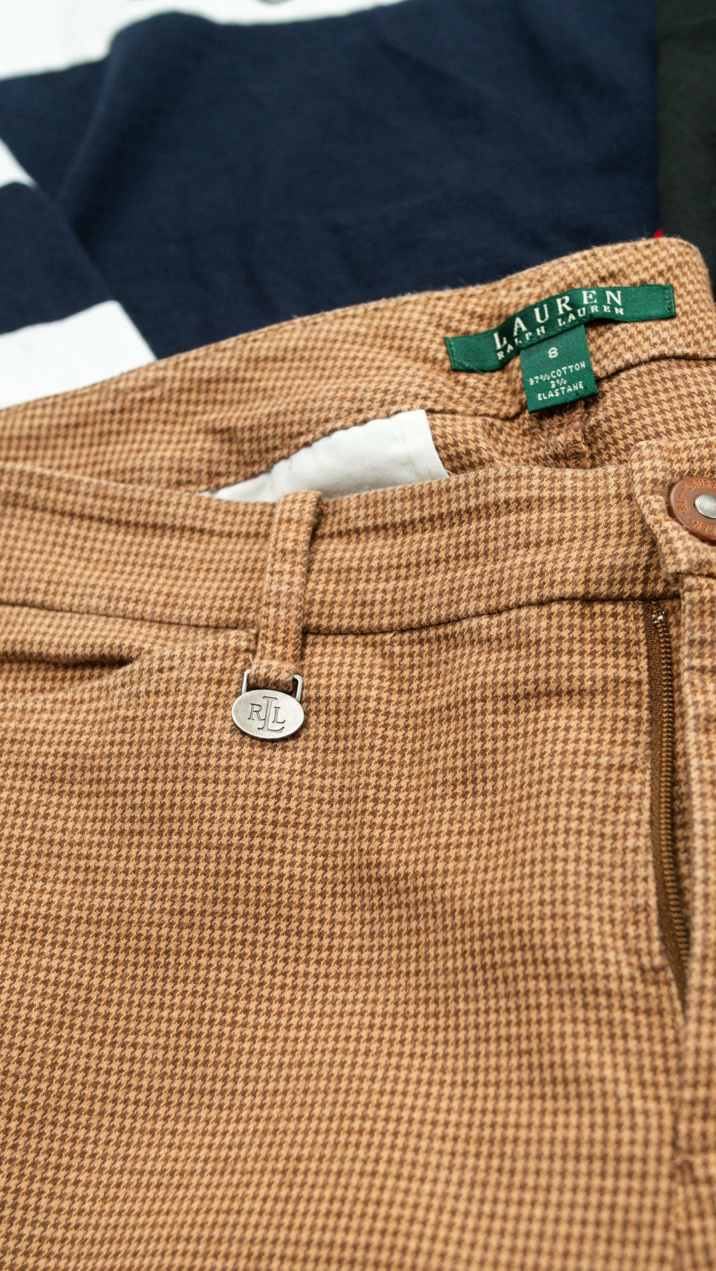 Solo Pants Box